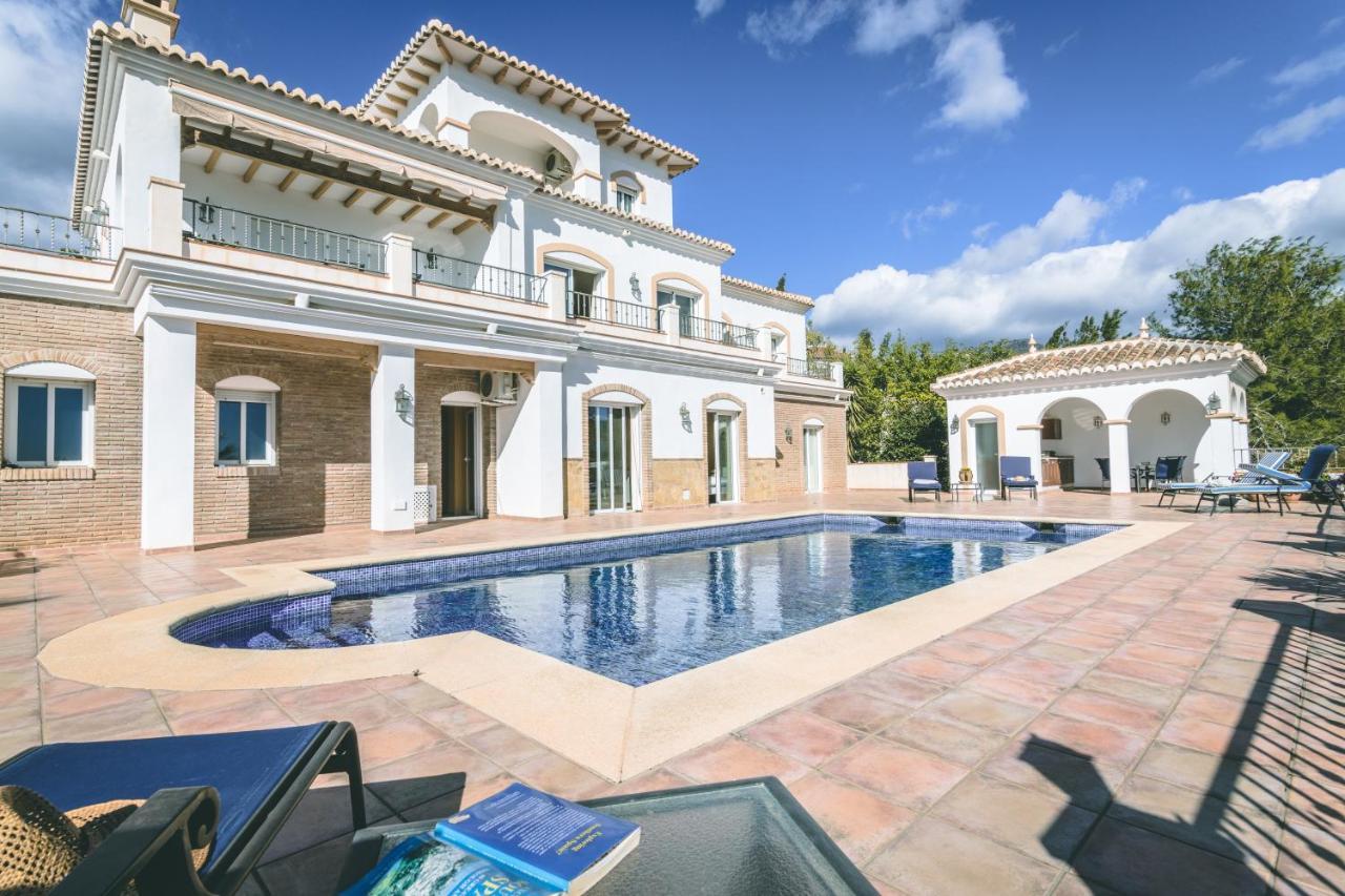 Casa Miguel Villa *